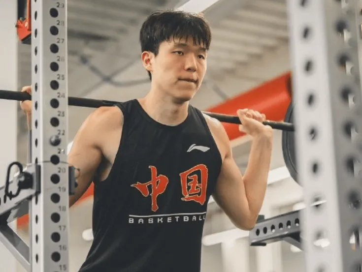 优游国际ub8登录谣言板]杨瀚森：中美篮球中心差别是速率强度NBA更崇尚小我私家
